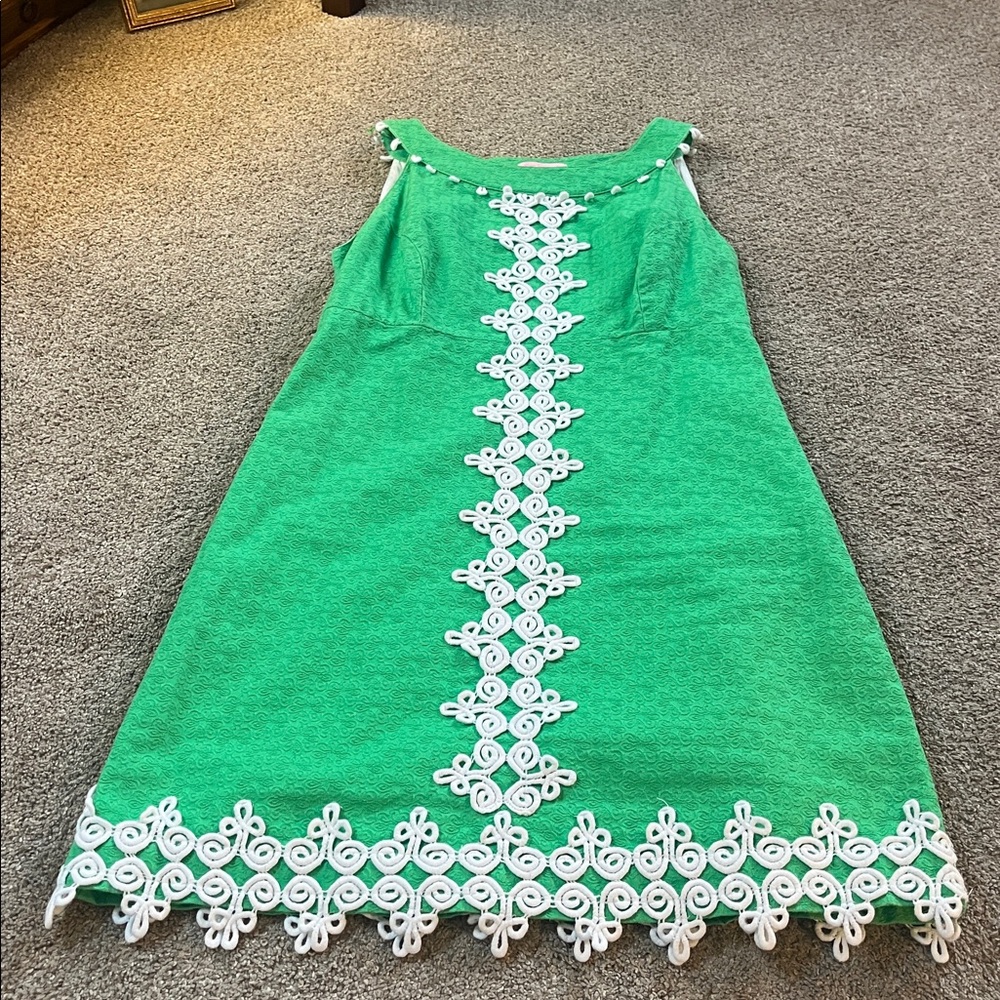 🍀Lilly Pulitzer Floral Embossed Green Cotton Shift Heavily Embroidered Trim sz4